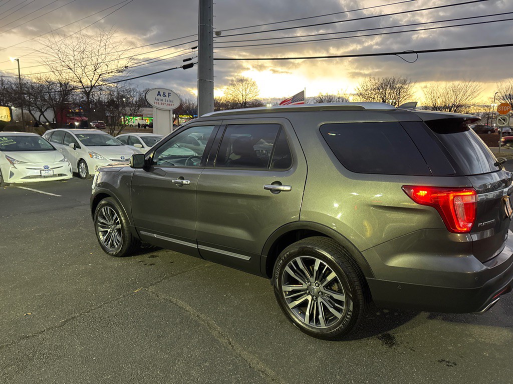 2016 Ford Explorer Image 5