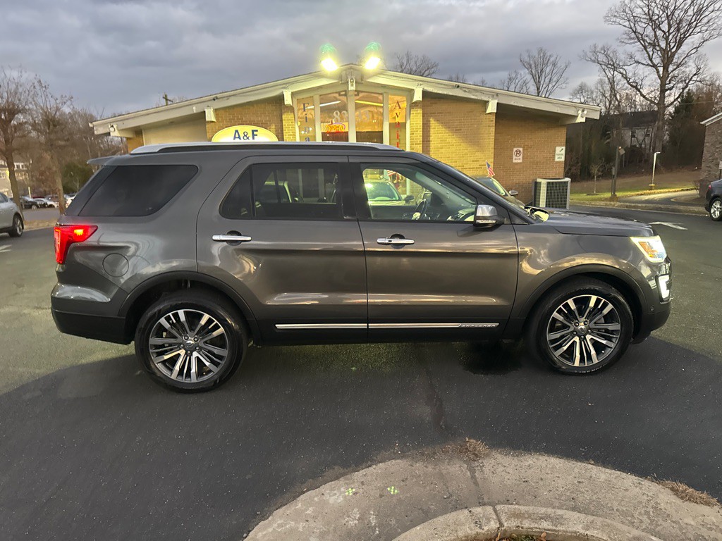 2016 Ford Explorer Image 8