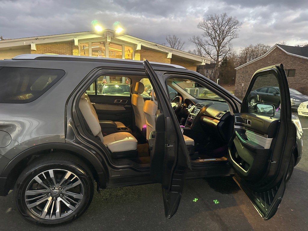 2016 Ford Explorer Image 12