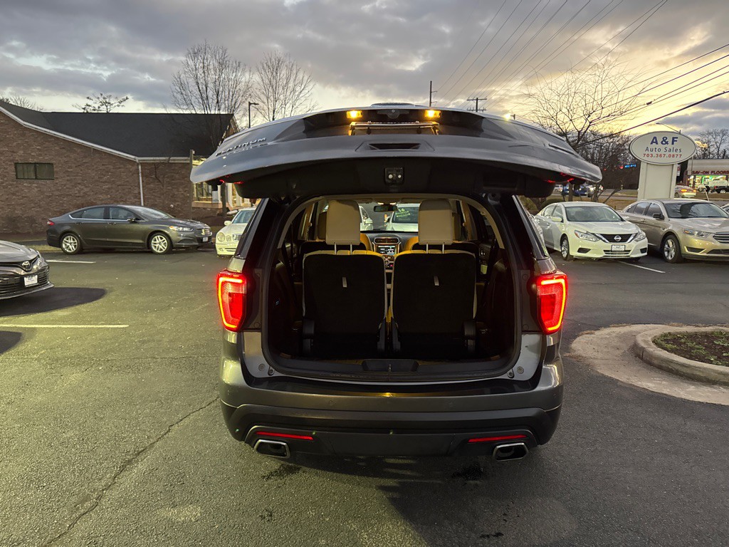 2016 Ford Explorer Image 14
