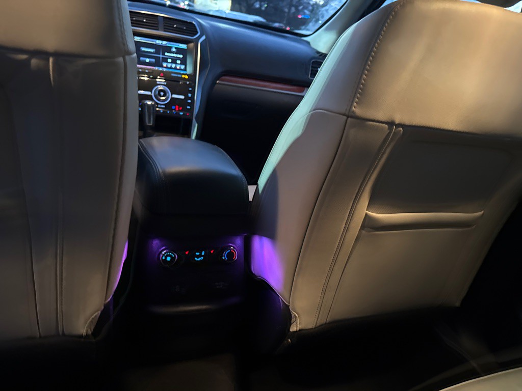 2016 Ford Explorer Image 18