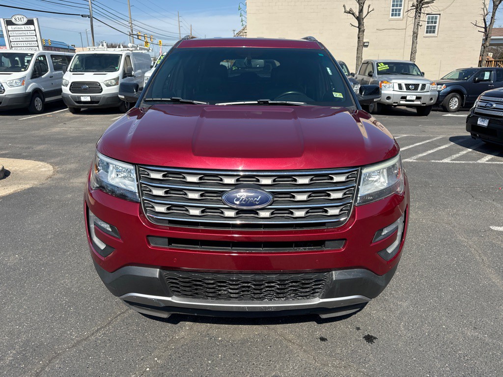 2017 Ford Explorer Image 2