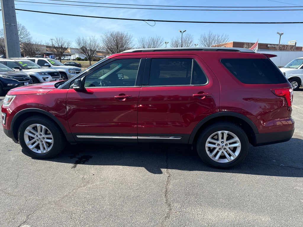 2017 Ford Explorer Image 4