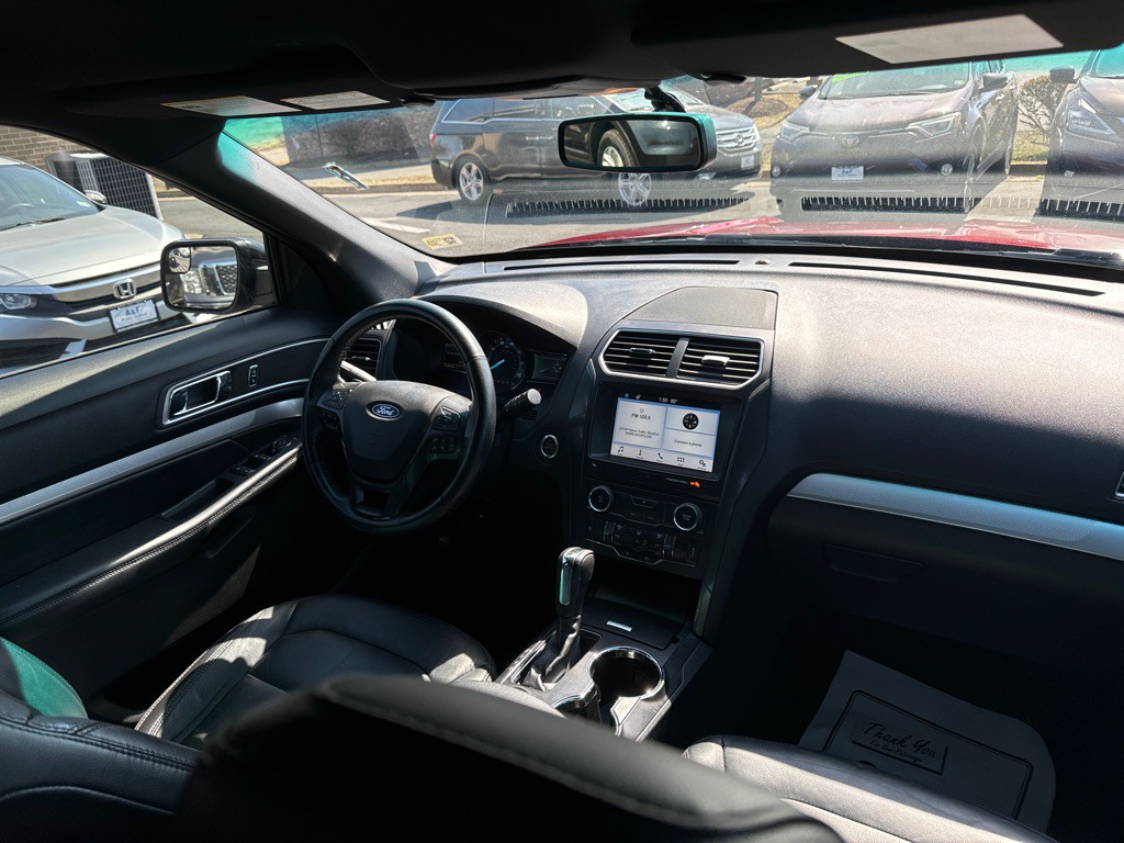 2017 Ford Explorer Image 10