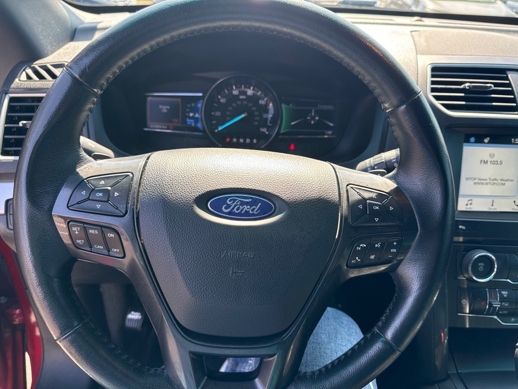 2017 Ford Explorer Image 16