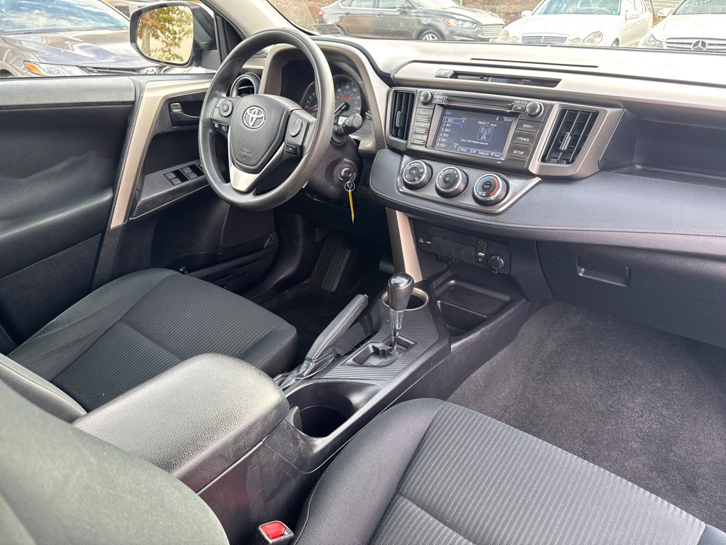 2015 Toyota Rav4 Image 10