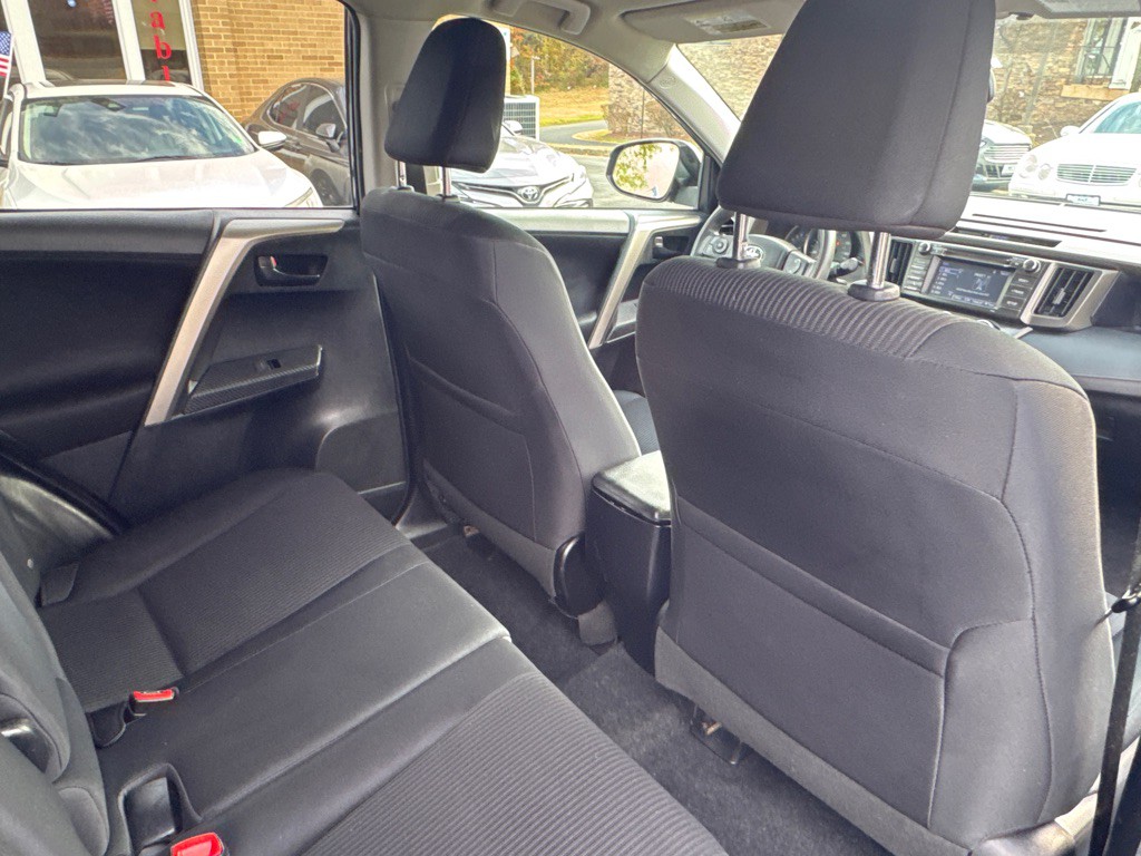2015 Toyota Rav4 Image 11