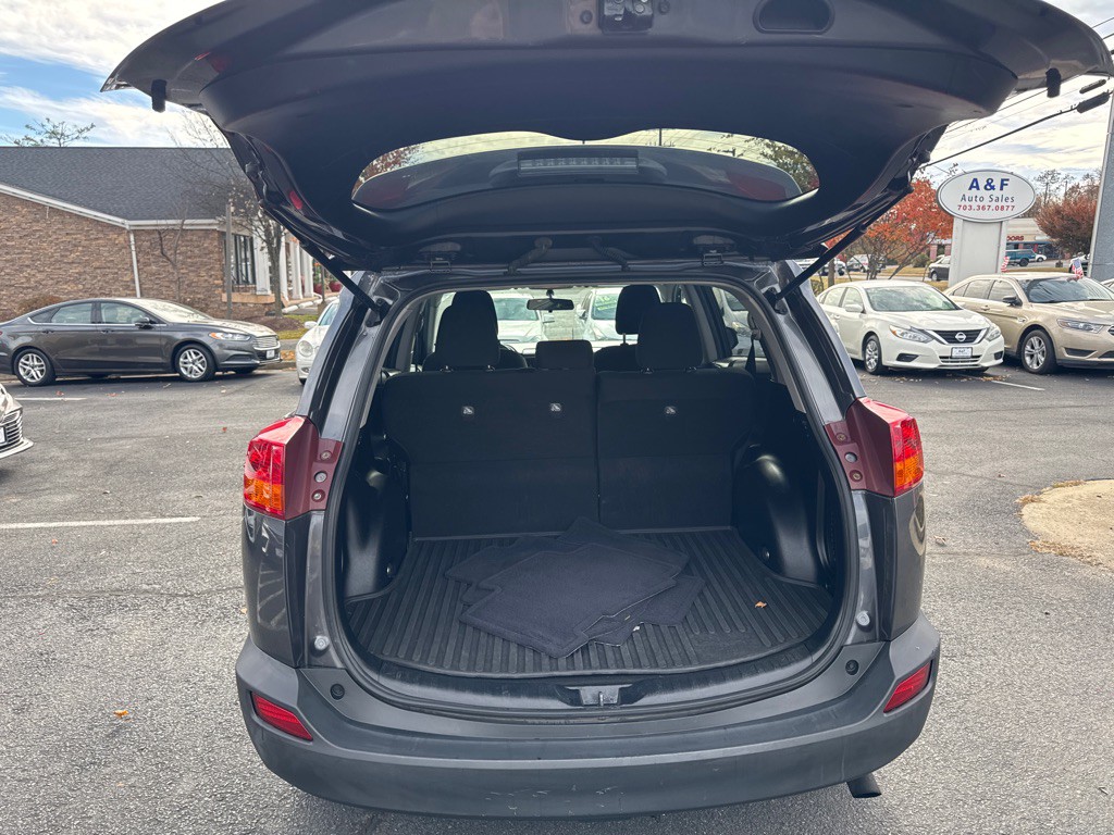 2015 Toyota Rav4 Image 13