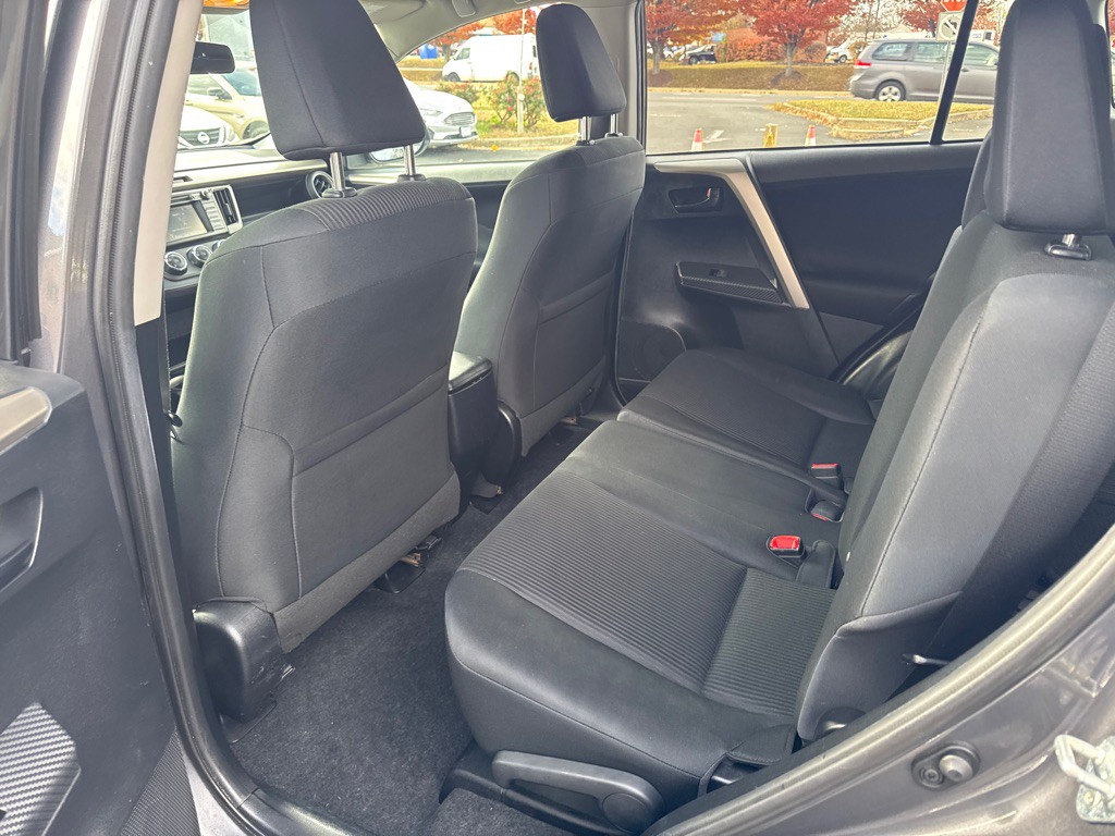 2015 Toyota Rav4 Image 15
