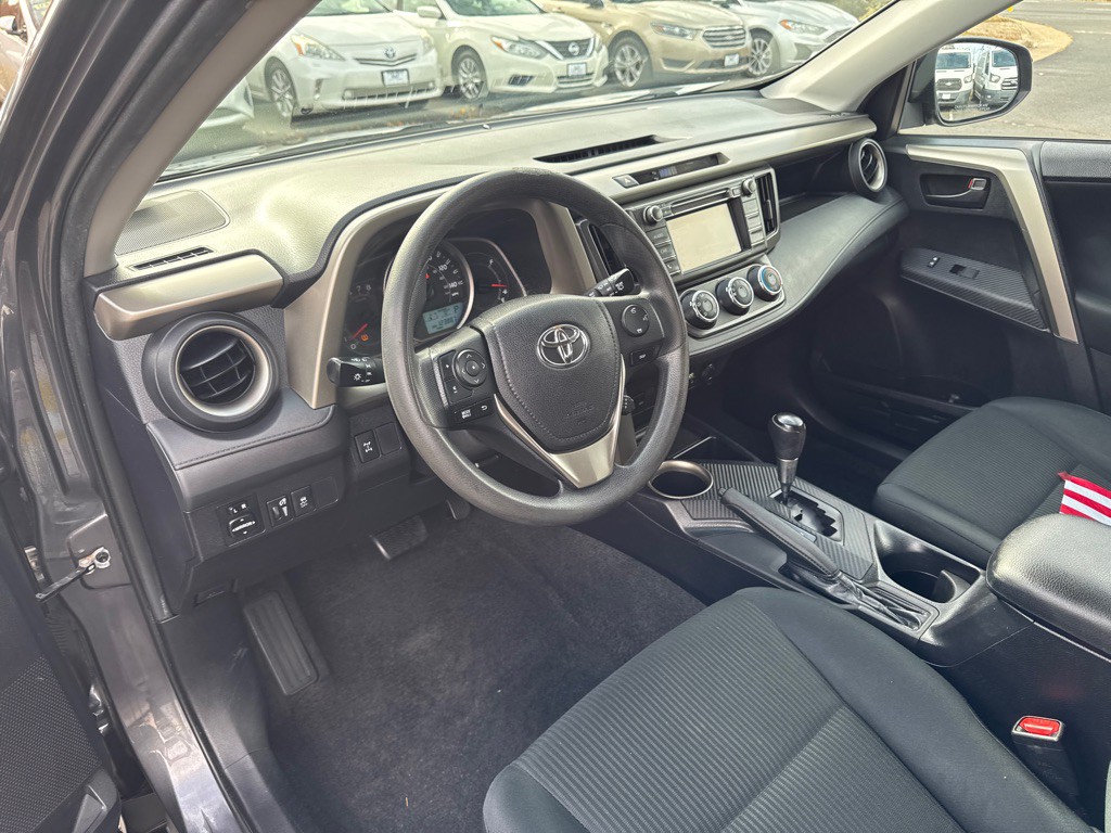 2015 Toyota Rav4 Image 16