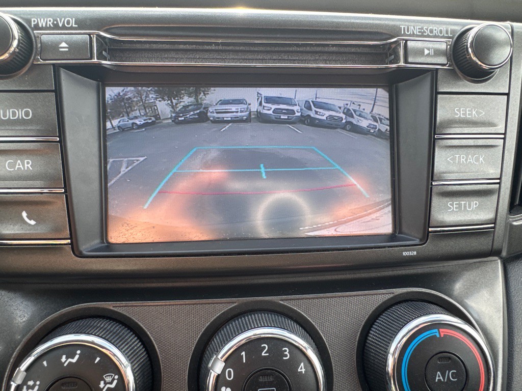 2015 Toyota Rav4 Image 19