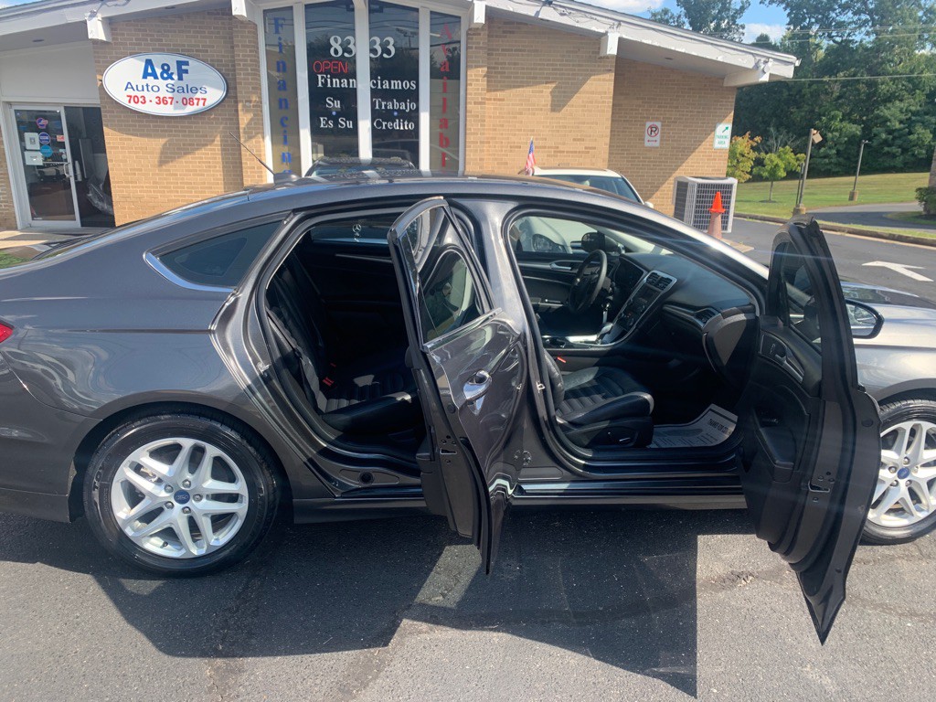 2016 Ford Fusion Image 11