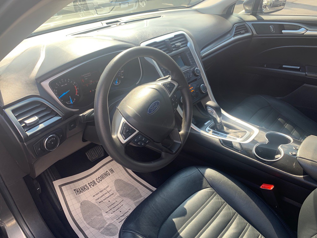 2016 Ford Fusion Image 14