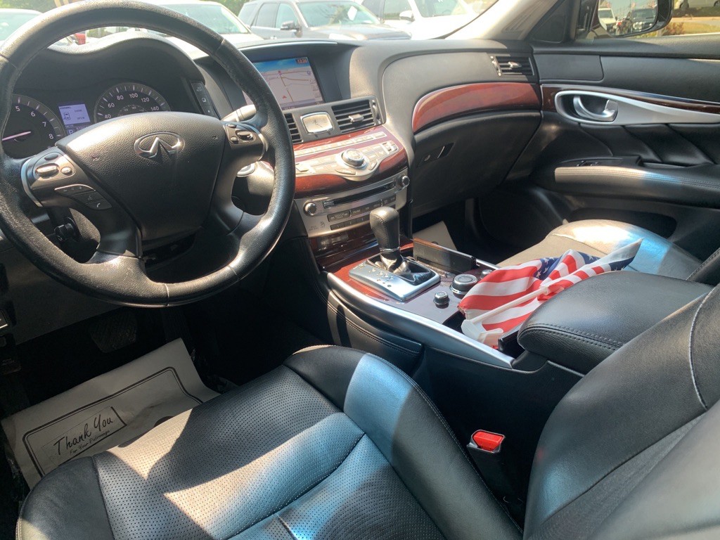 2015 INFINITI Q70 Image 14