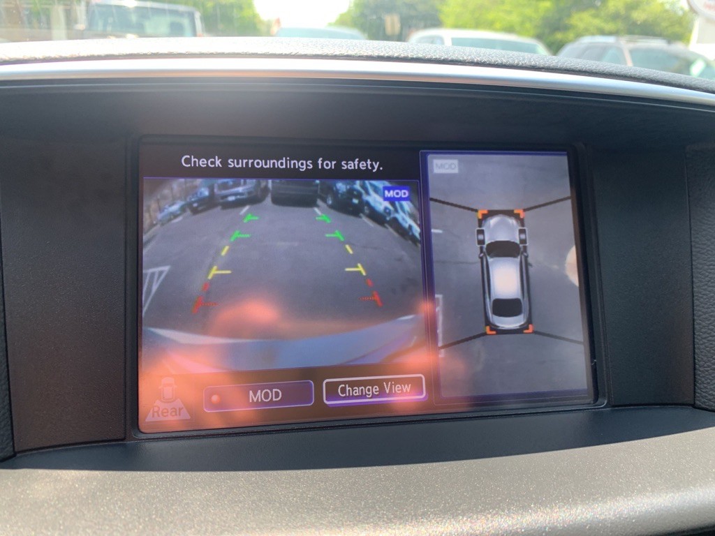 2015 INFINITI Q70 Image 19