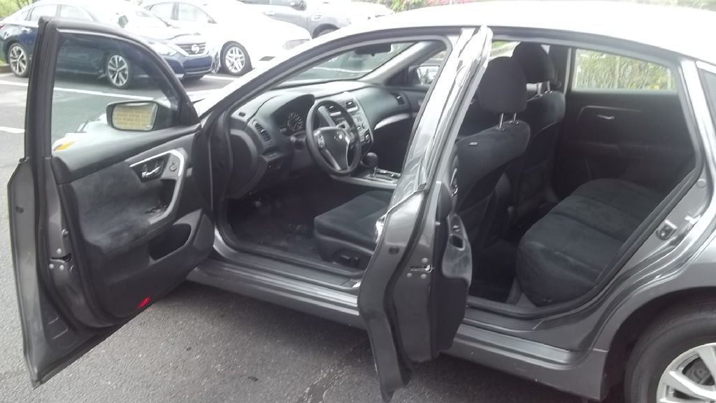2015 Nissan Altima Image 11