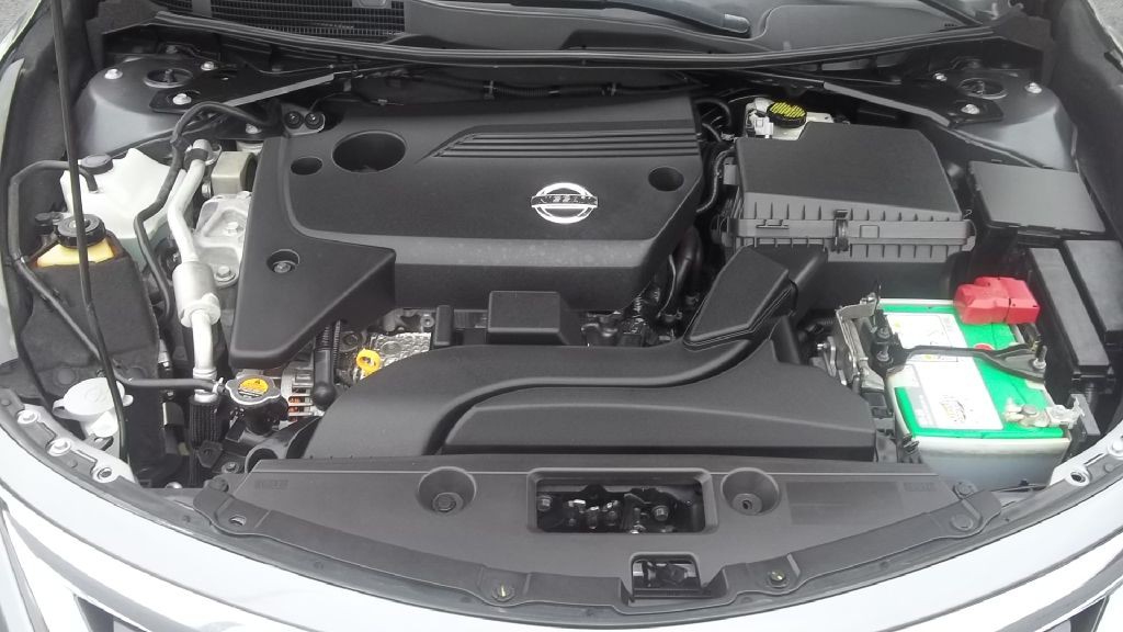 2015 Nissan Altima Image 15
