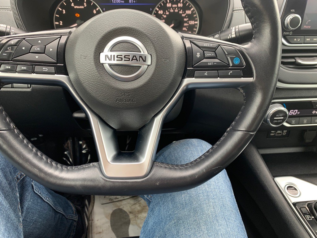 2019 Nissan Altima Image 16