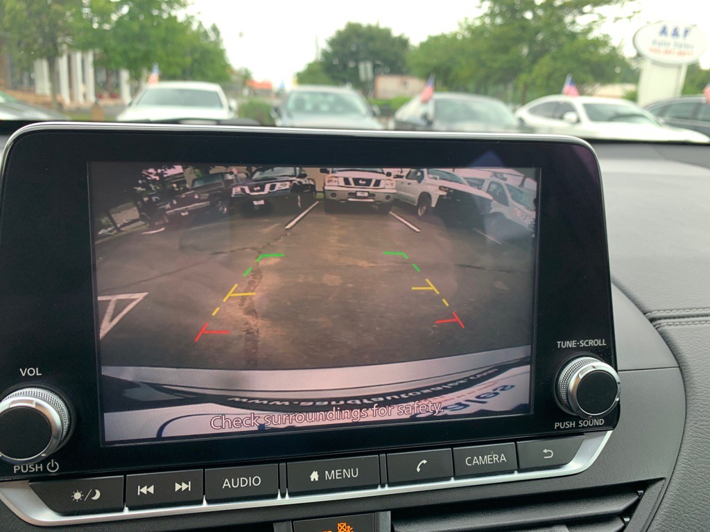 2019 Nissan Altima Image 18