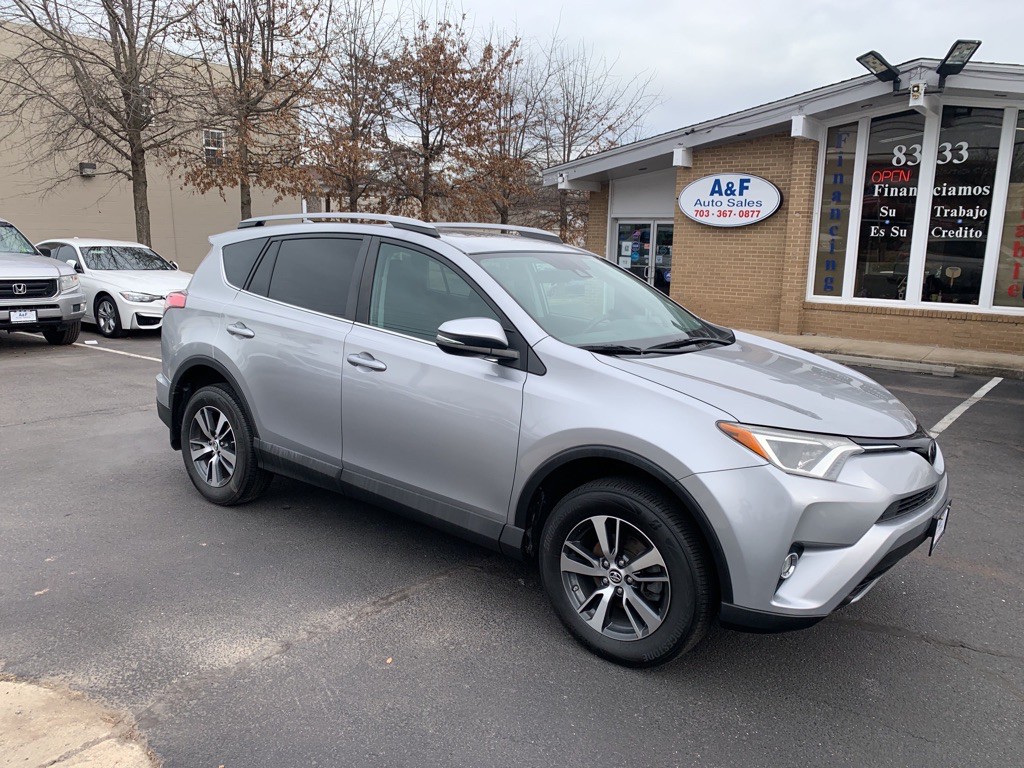 2017 Toyota Rav4 Image 1