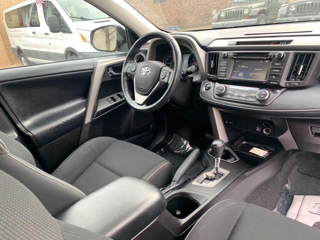 2017 Toyota Rav4 Image 14