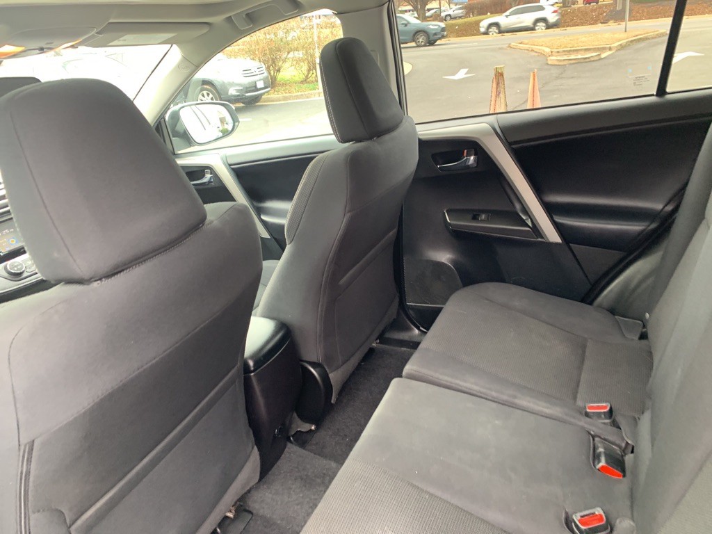 2017 Toyota Rav4 Image 17