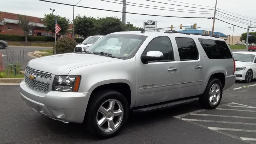2011 Chevrolet Suburban Image 4