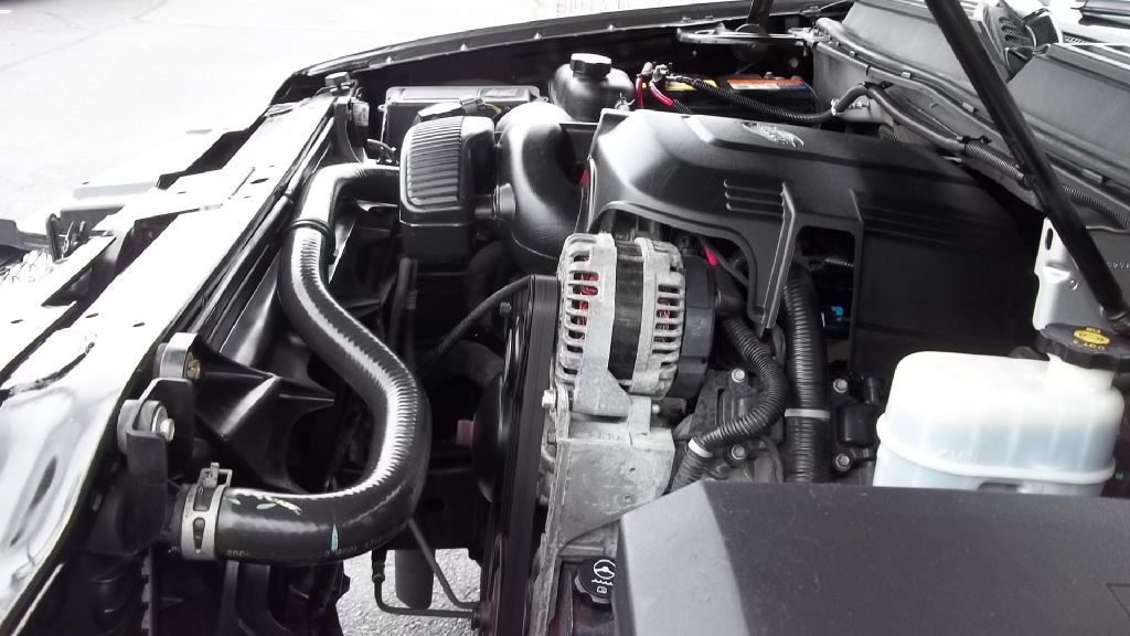 2011 Chevrolet Suburban Image 24