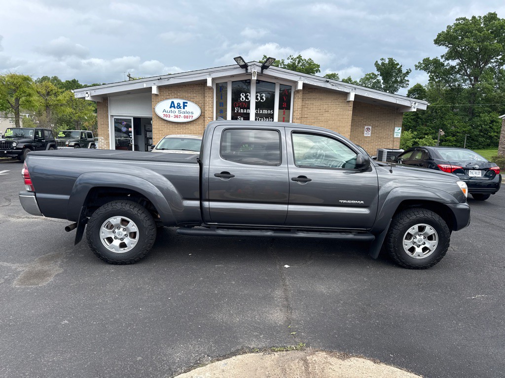 2015 Toyota Tacoma Image 8