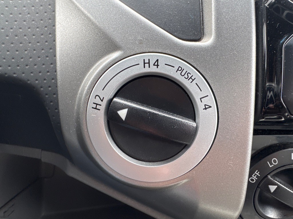 2015 Toyota Tacoma Image 20