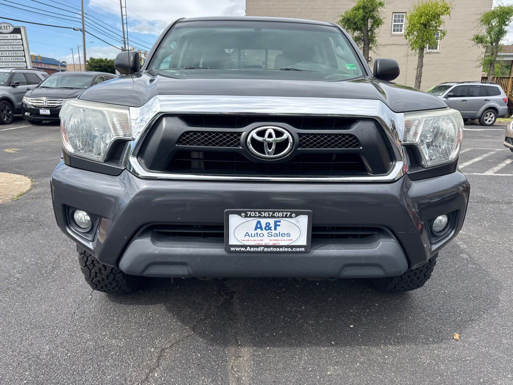 2015 Toyota Tacoma Image 24