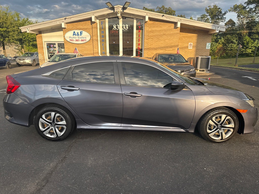 2017 Honda Civic Image 8