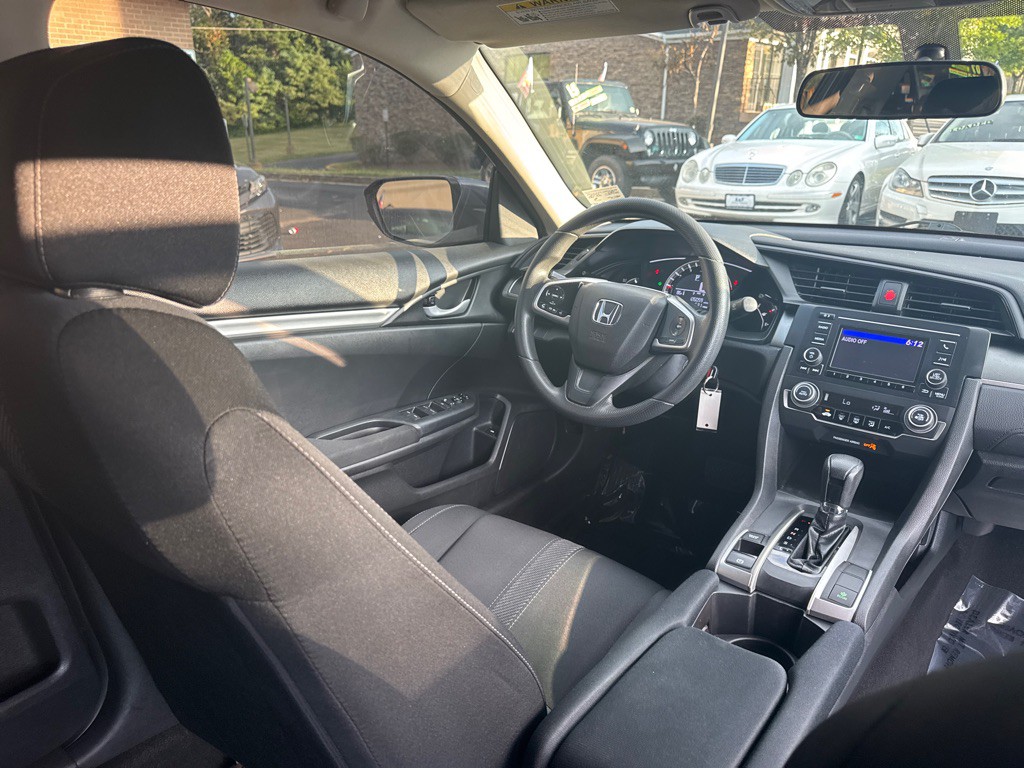 2017 Honda Civic Image 12