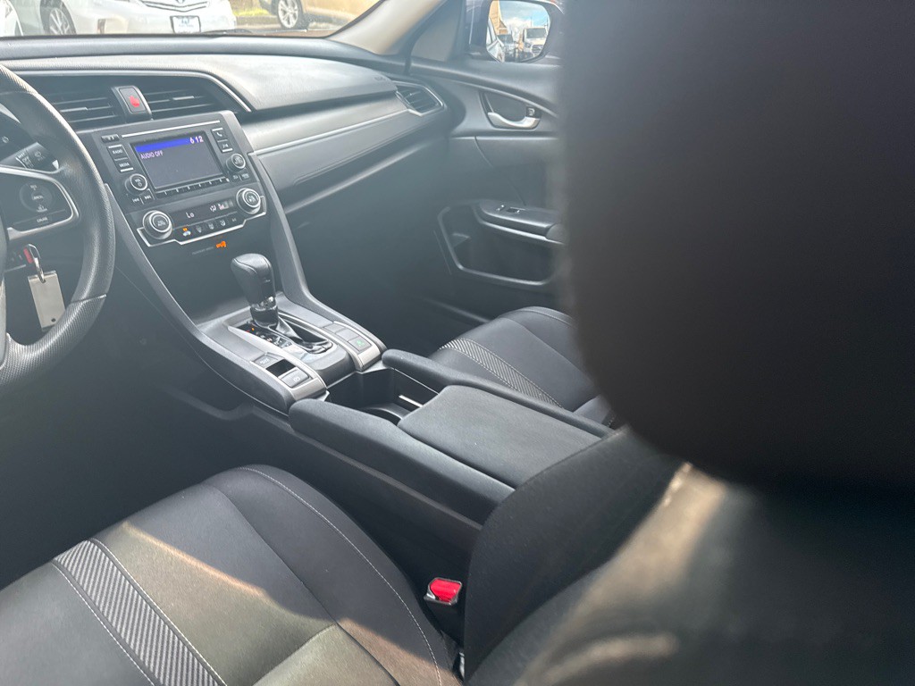 2017 Honda Civic Image 13