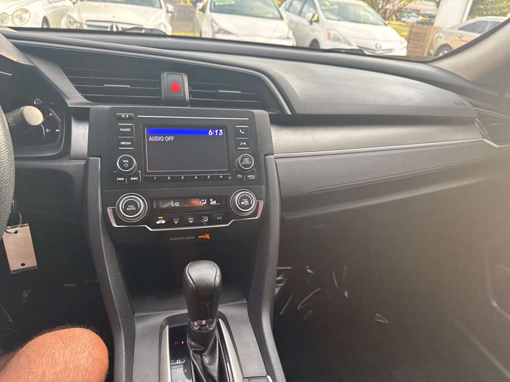 2017 Honda Civic Image 16