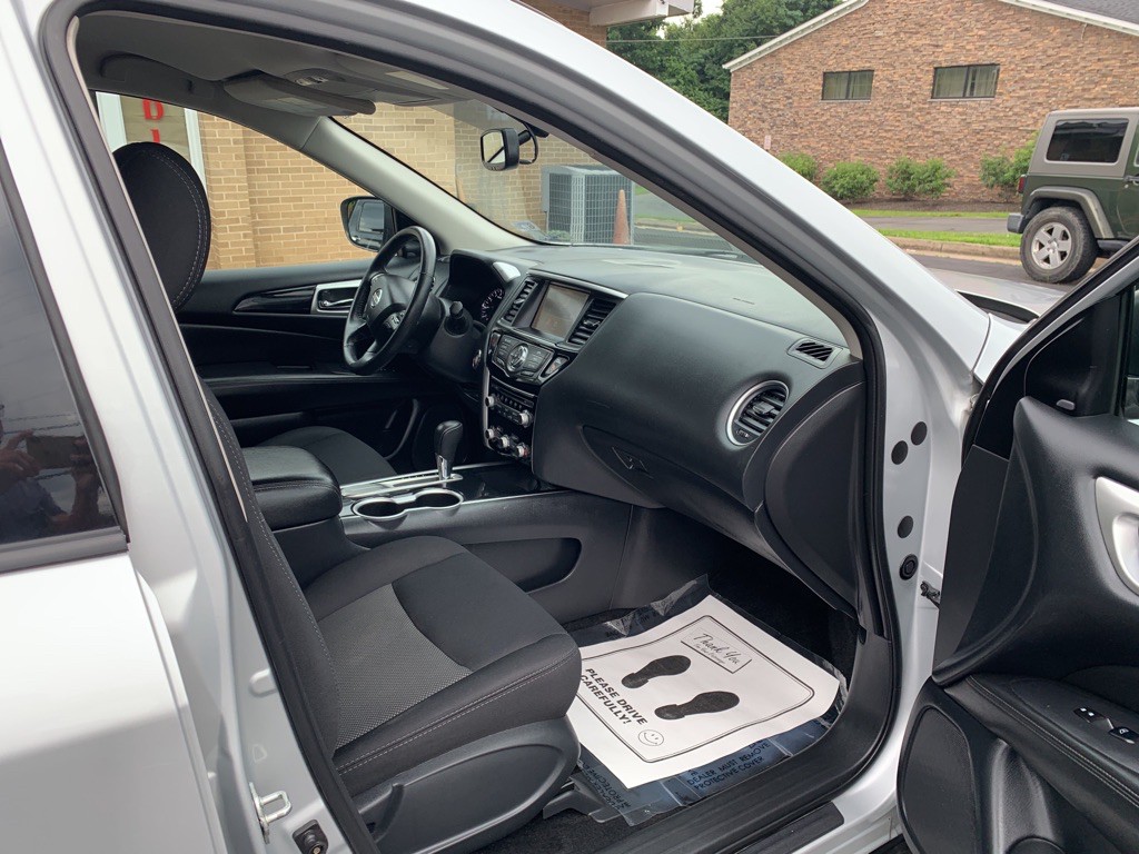 2019 Nissan Pathfinder Image 10