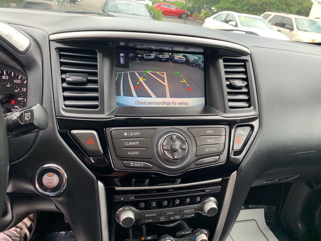 2019 Nissan Pathfinder Image 17