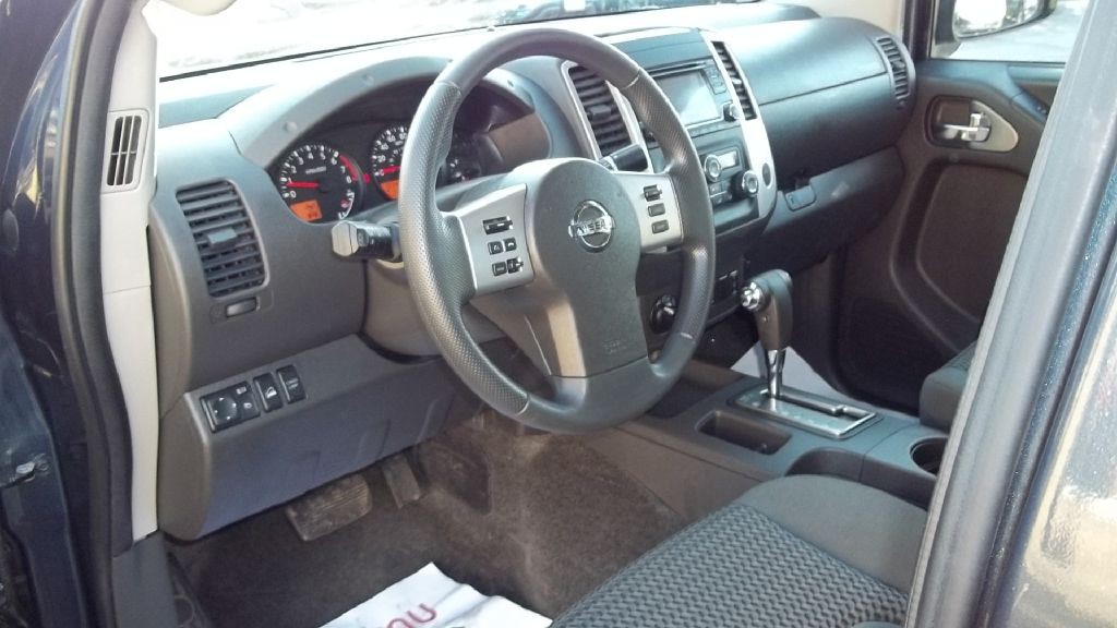 2015 Nissan Frontier Image 11