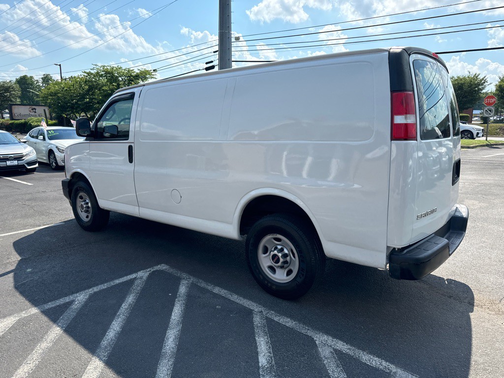 2017 GMC Savana Image 5
