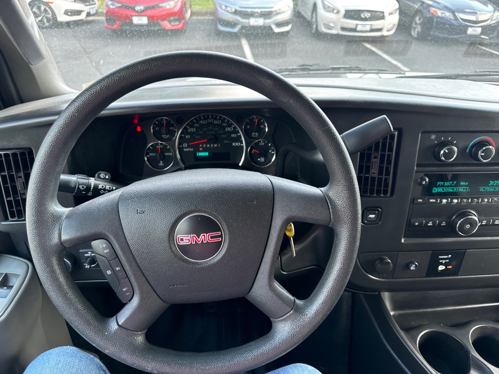 2017 GMC Savana Image 15