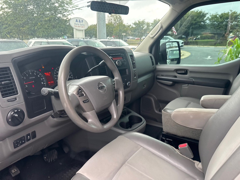 2016 Nissan NV Image 10