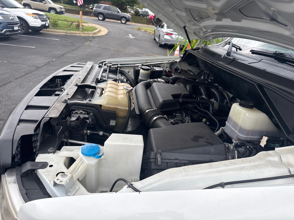 2016 Nissan NV Image 15