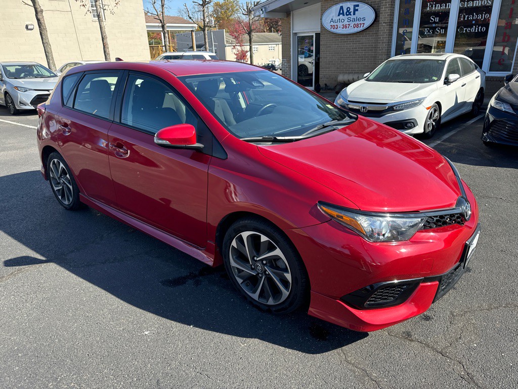 2018 Toyota Corolla Image 1