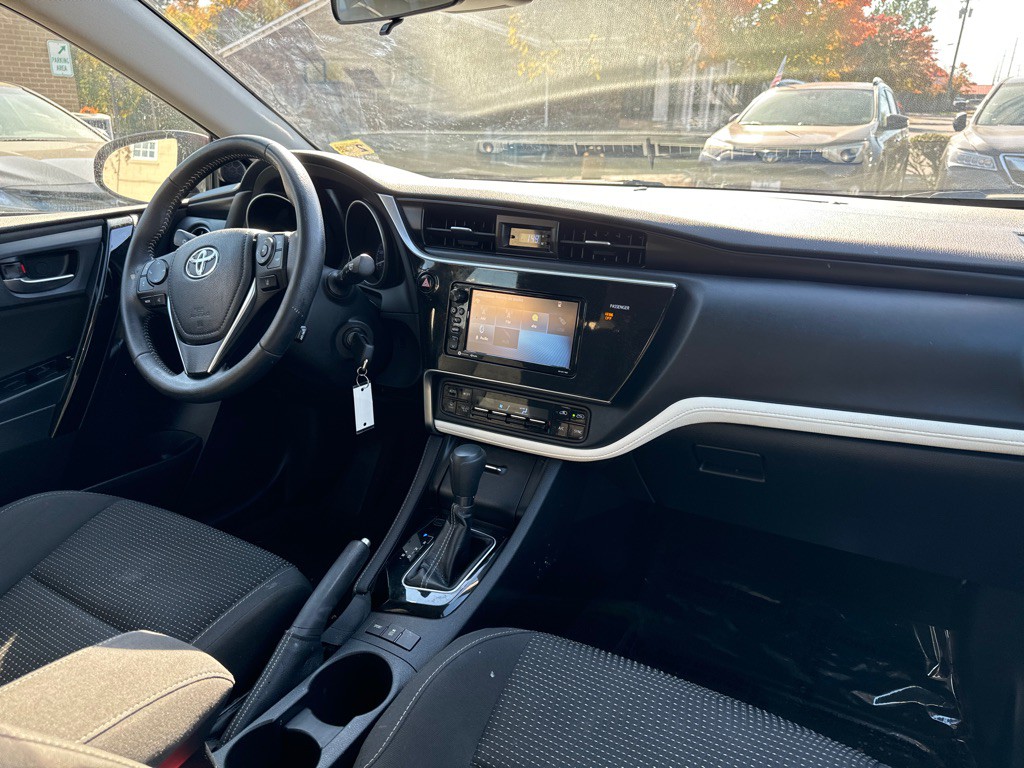 2018 Toyota Corolla Image 10