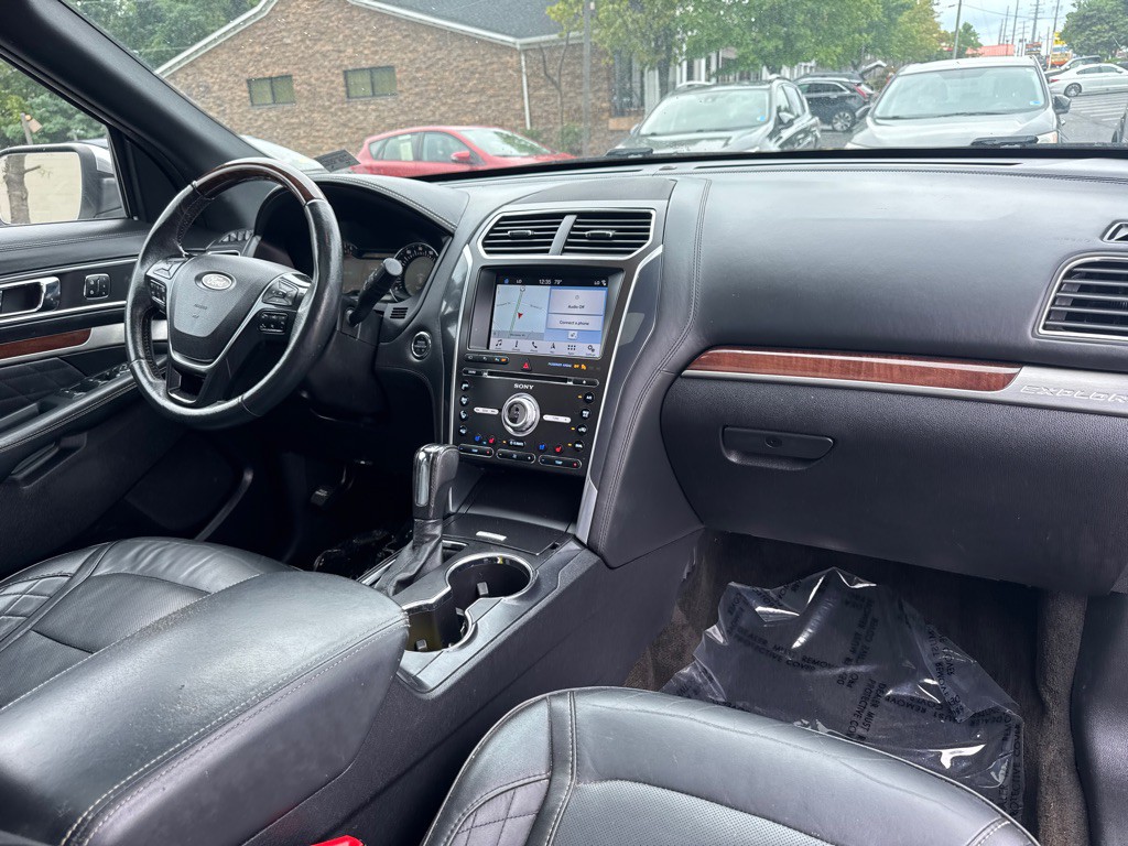 2018 Ford Explorer Image 11