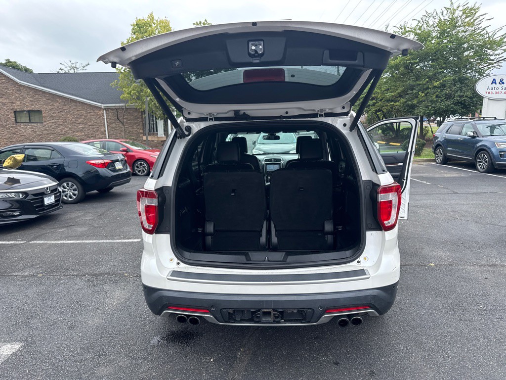 2018 Ford Explorer Image 15