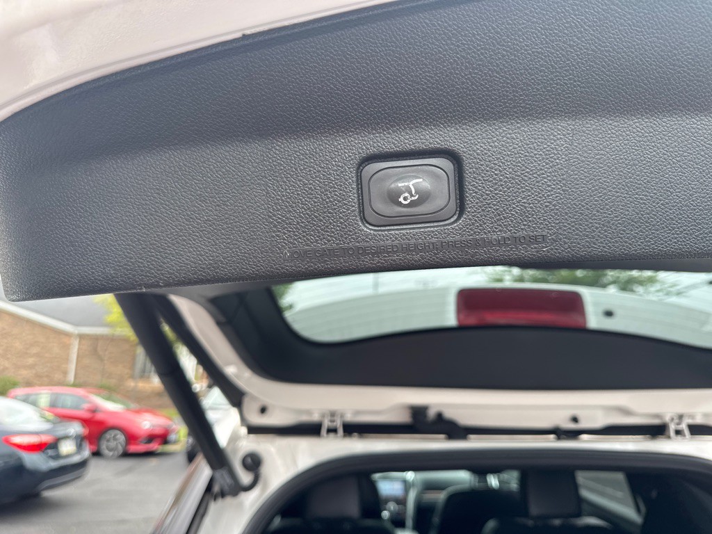 2018 Ford Explorer Image 17