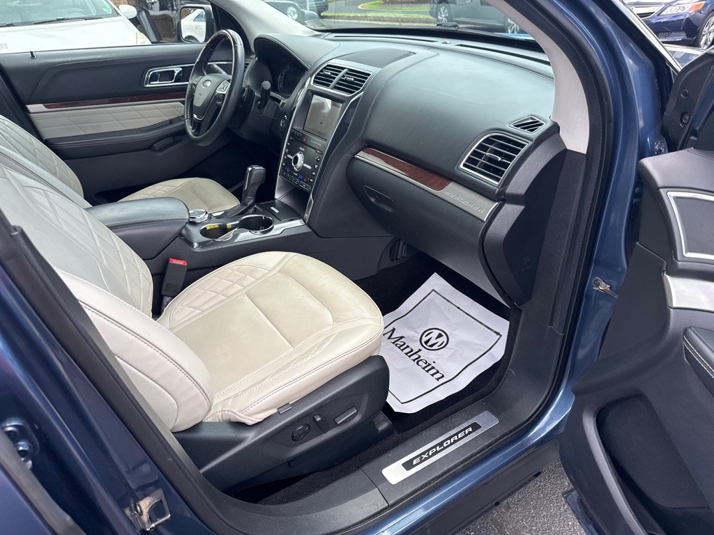 2019 Ford Explorer Image 9