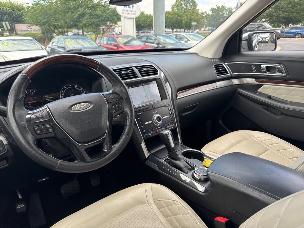 2019 Ford Explorer Image 15