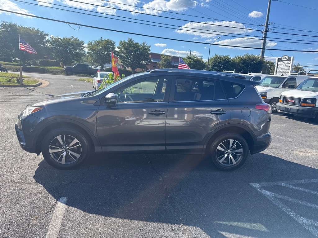 2017 Toyota Rav4 Image 4